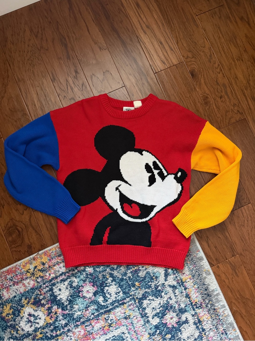 Vintage 90s Mickey Mouse Knit Sweater Pull Over size Large - Runs Small